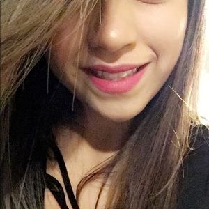 Meet your Posher, Elizabeth